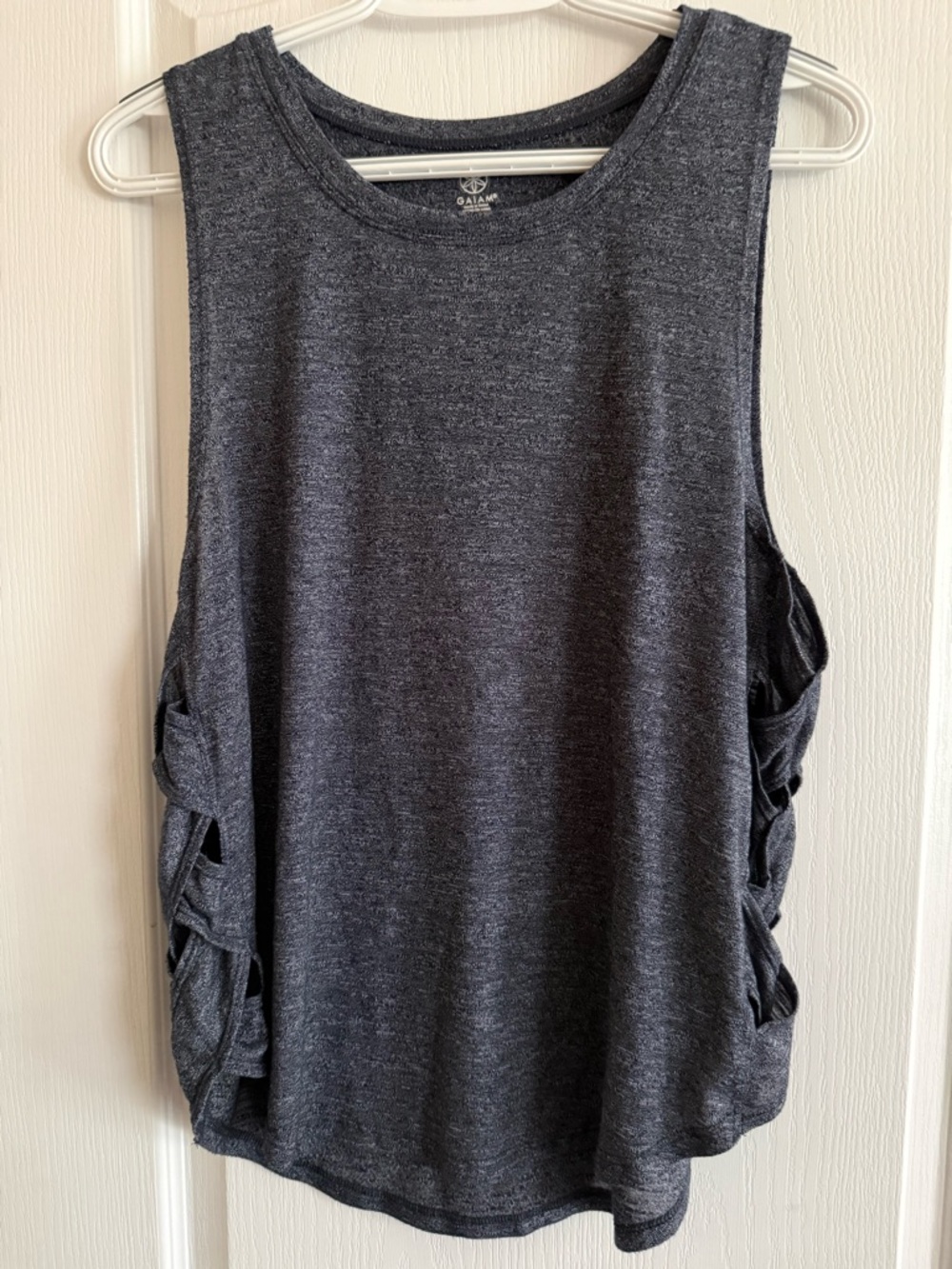 GAIAM Dark Charcoal Twist-Side Workout Tank